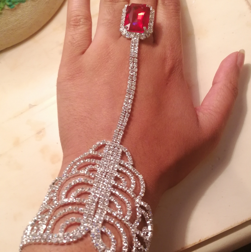Elegant Ring-Bracelet